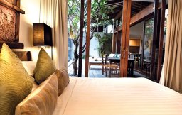 Official Website of The Qamar – Book With Us For The Best Deals!