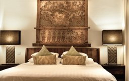 Official Website of The Qamar – Book With Us For The Best Deals!