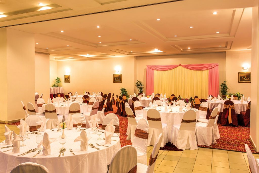 Official Website of The Qamar – Book With Us For The Best Deals!